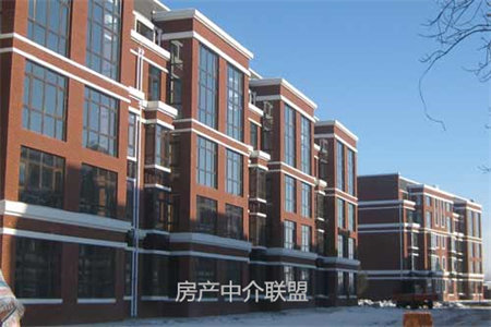 通锦国际新城一期5室2厅2卫南